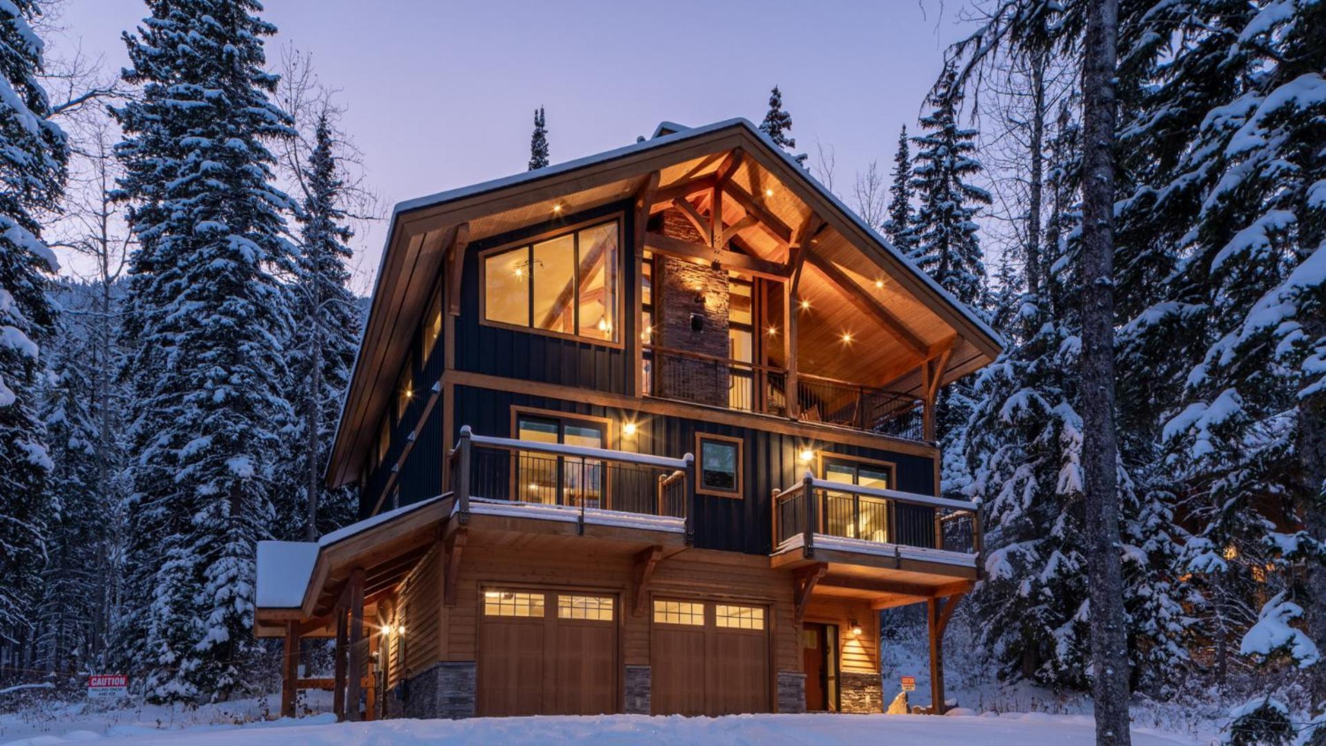 Lush Mountain Accommodations غولدن المظهر الخارجي الصورة